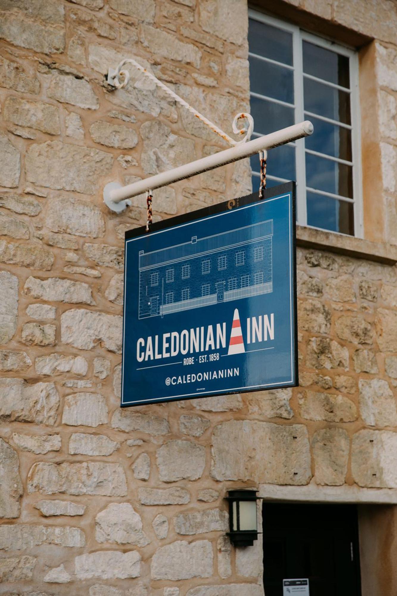 Caledonian Inn Robe Extérieur photo