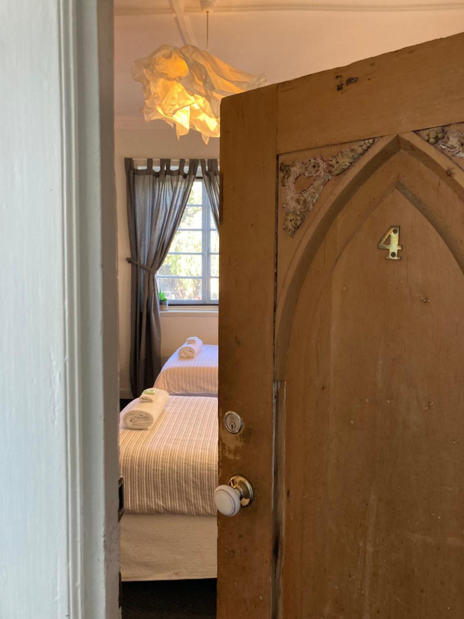 Caledonian Inn Robe Extérieur photo