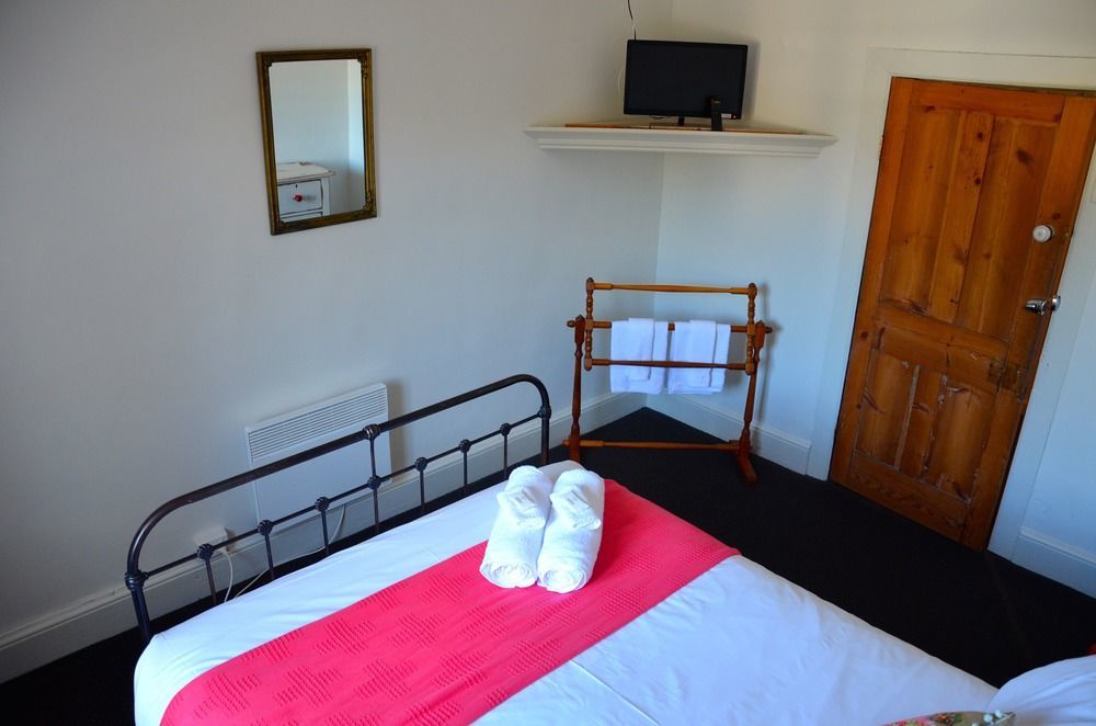 Caledonian Inn Robe Extérieur photo